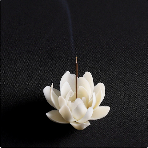 White porcelain incense burner lotus incense incense burner - Image 9
