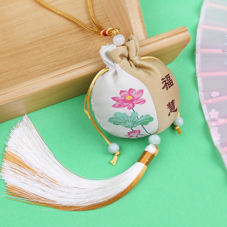 Embroidered Sachet Pouch Wormwood Mosquito Repellent - Image 3