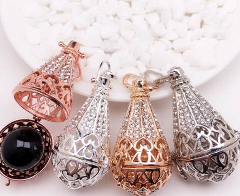Love With Diamond Can The Fragrance Pendant Sachet Ball - Image 2