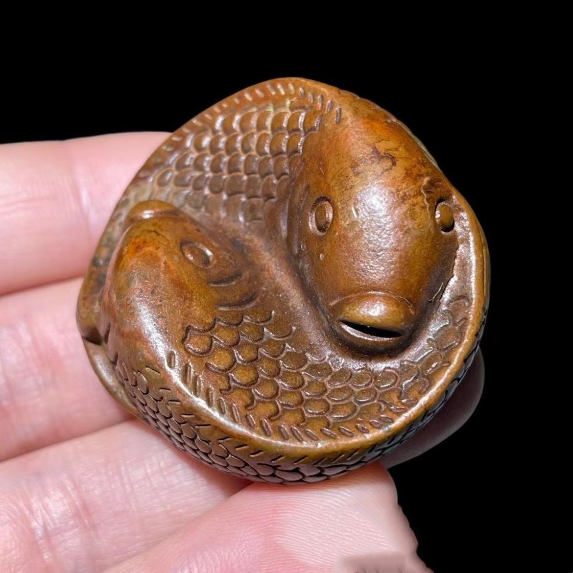 Year After Year There Is Surplus Retro Copper Double Fish Paperweight Fish-shaped Pen Holder Solid Copper - Image 4