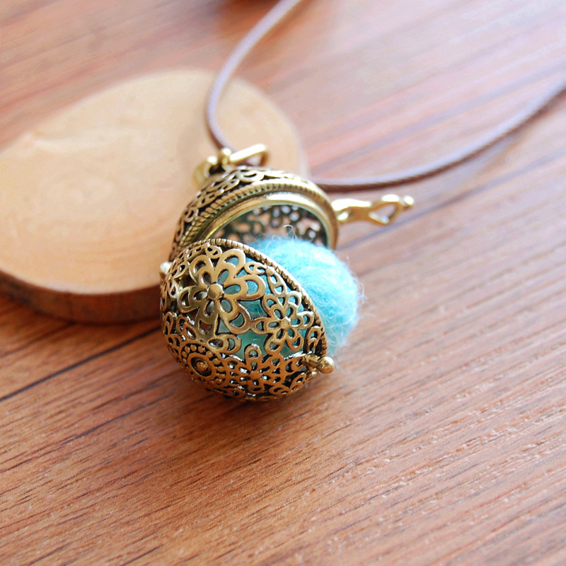 Vintage Art Hollow-out Flower Sachet Ball - Image 4