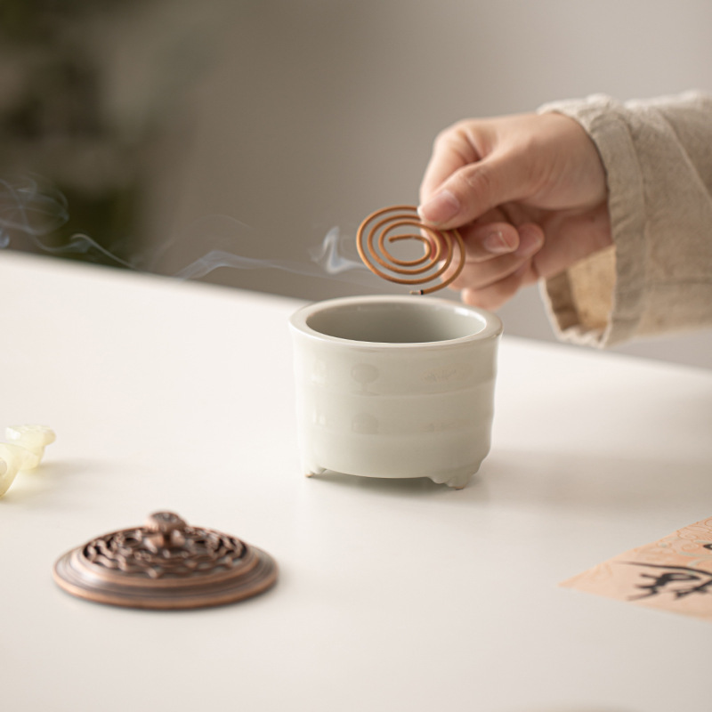 Yue Kiln Celadon Ganoderma Incense Burner Small Ceramic - Image 5