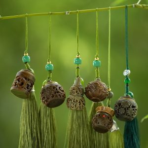 Tassel Pressing Flap Sachet Ball Carry-on Hollow-out Pendant