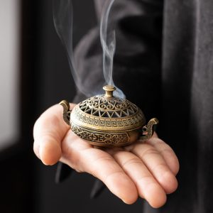 Binaural Antique Incense Burner Exquisite Pattern Hollow Out Three-legged Stove